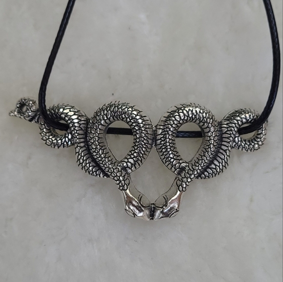 Two-Layered Alloy Short Snake Chain Lock Necklace Choker Goth Punk Rock - Picture 8 of 8